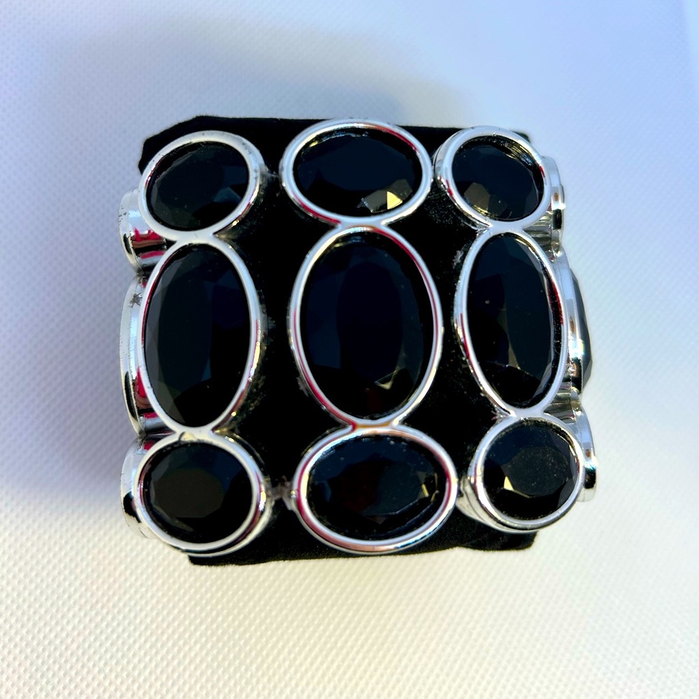 BLACK AND SILVER Stretch Bracelet